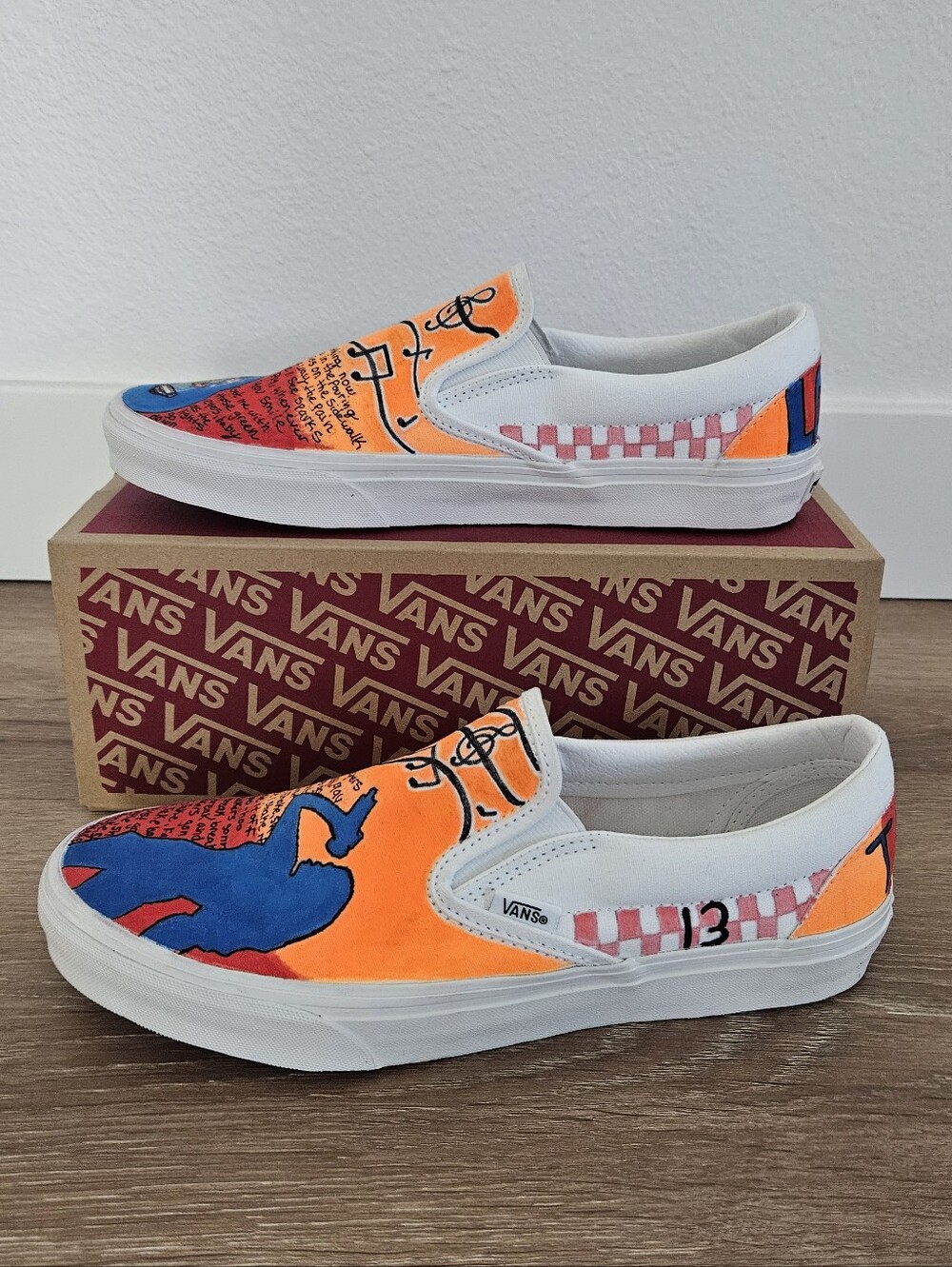 Taylor Swift Hand Crafted Shoes Men's Size 9 - Picture 4 of 11